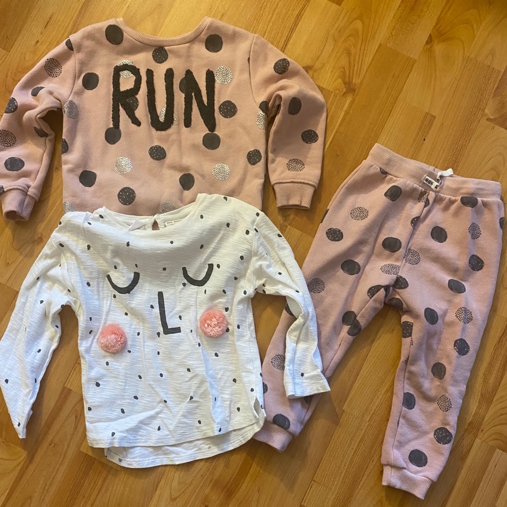 Zara’s baby girl outfit
